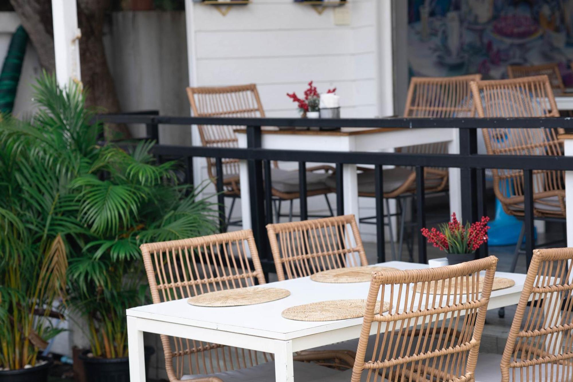 Kata Station Boutique Hotel Exterior photo