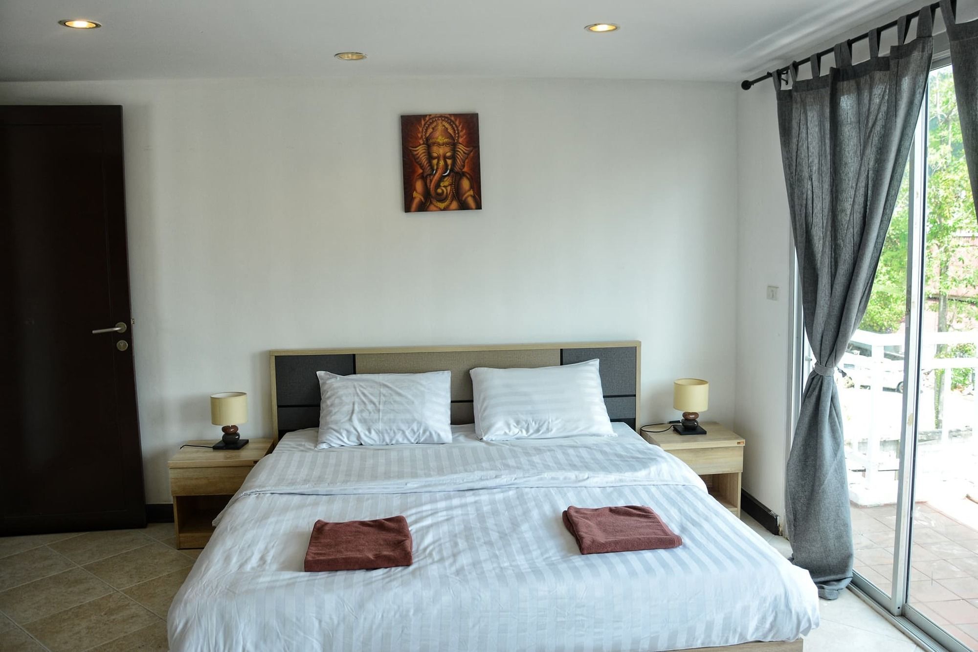 Kata Station Boutique Hotel Exterior photo